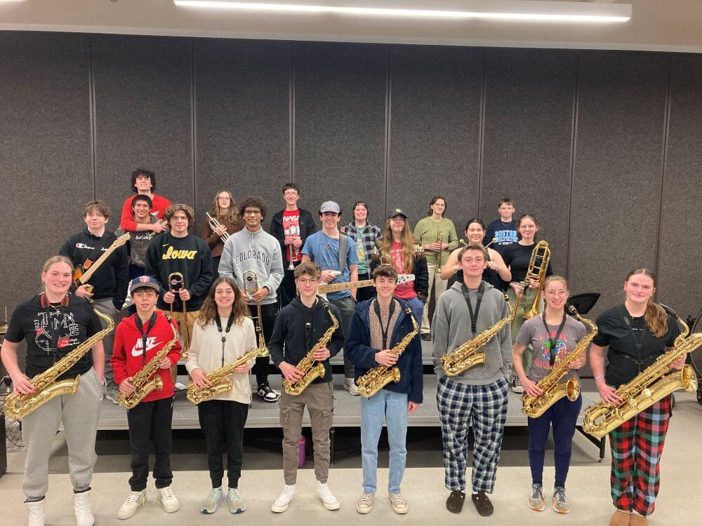 collective-students-posing-with-their-instruments