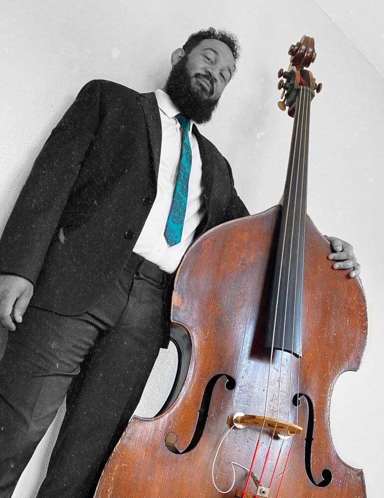 blake-shaw-with-green-tie-and-double-bass