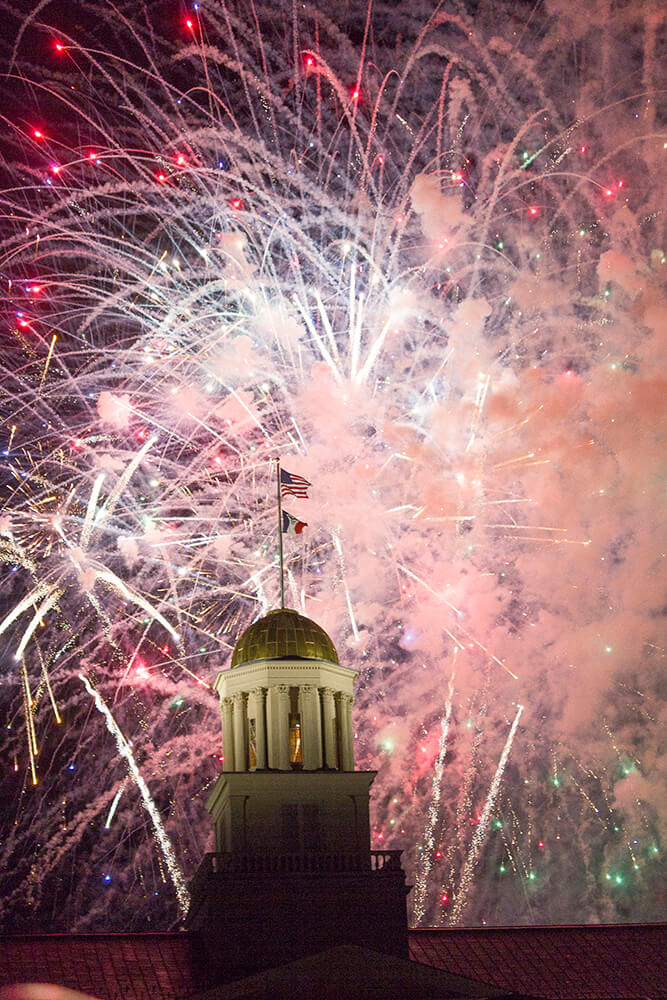 image-of-fireworks-over-the-old-capitol